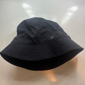 Black Lululemon Bucket Hat